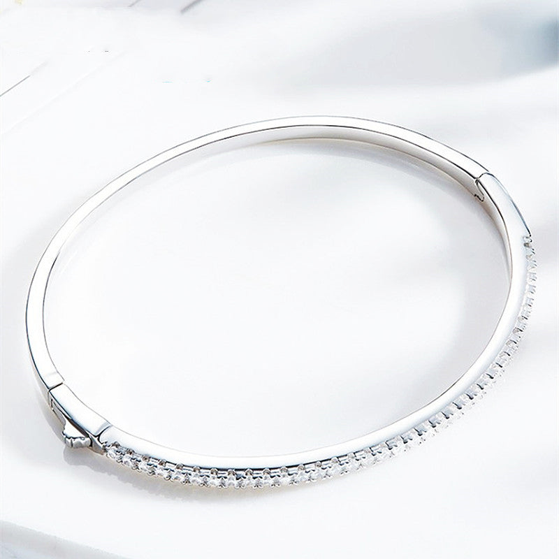 Simple Women's 18K White Gold Moissanite Semi Bracelet