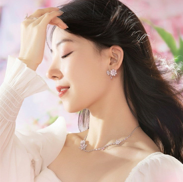 Elegant And Romantic Pearl Earrings