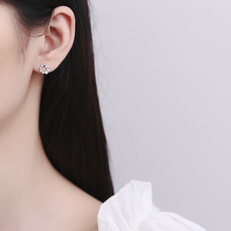 Women's Fashion Personality Sterling Silver Round Zircon Stud Earrings