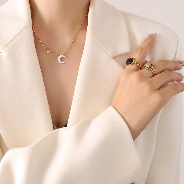 New White Sea Bay Crescent Moon Zircon Necklace For Women
