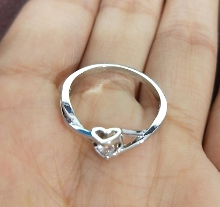 S925 sterling silver female simulation diamond ring 20 points zircon marriage ring love hollow hollow heart eight arrow white gold ring jewelry